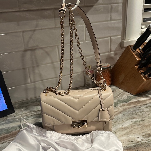 Michael Kors Cream Quilted Crossbody Bag - Picture 5 of 5